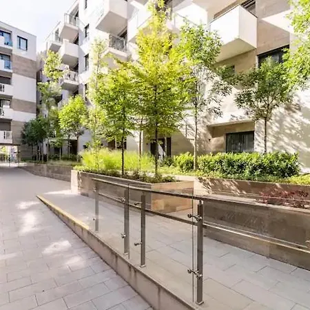 Fun & Comfort Centre アパート